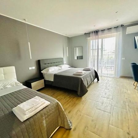 Aqua B&B - Rooms And Apartments Milazzo Eksteriør bilde