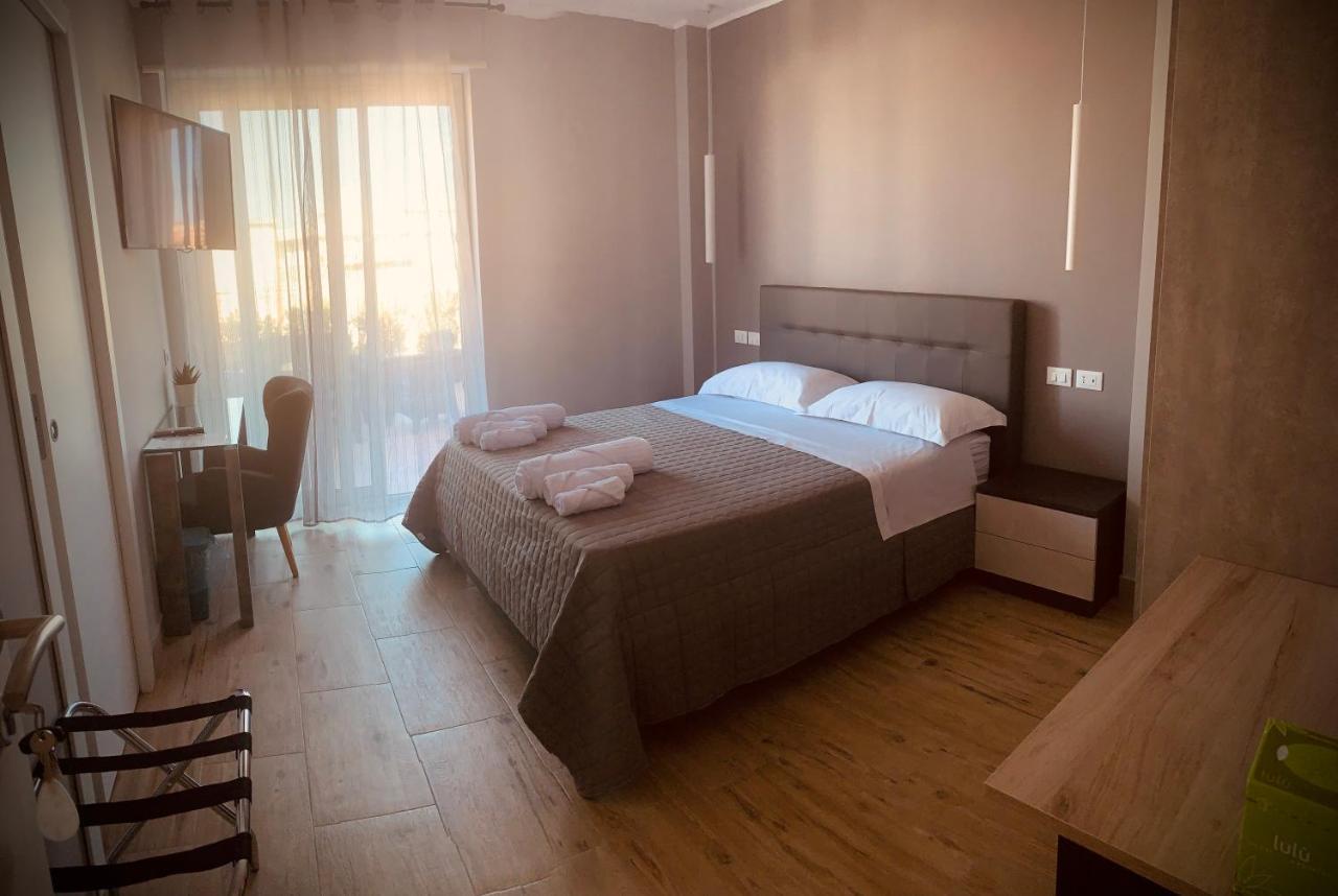 Aqua B&B - Rooms And Apartments Milazzo Eksteriør bilde